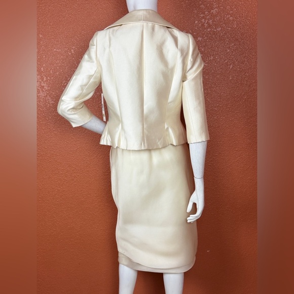 Carmen Marc Valvo Cream Pencil Skirt Set - Picture 2 of 16